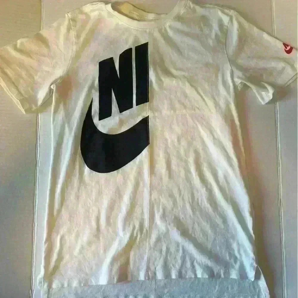 The Nike Shirt Spell Out Split Logo T shirt Size: L